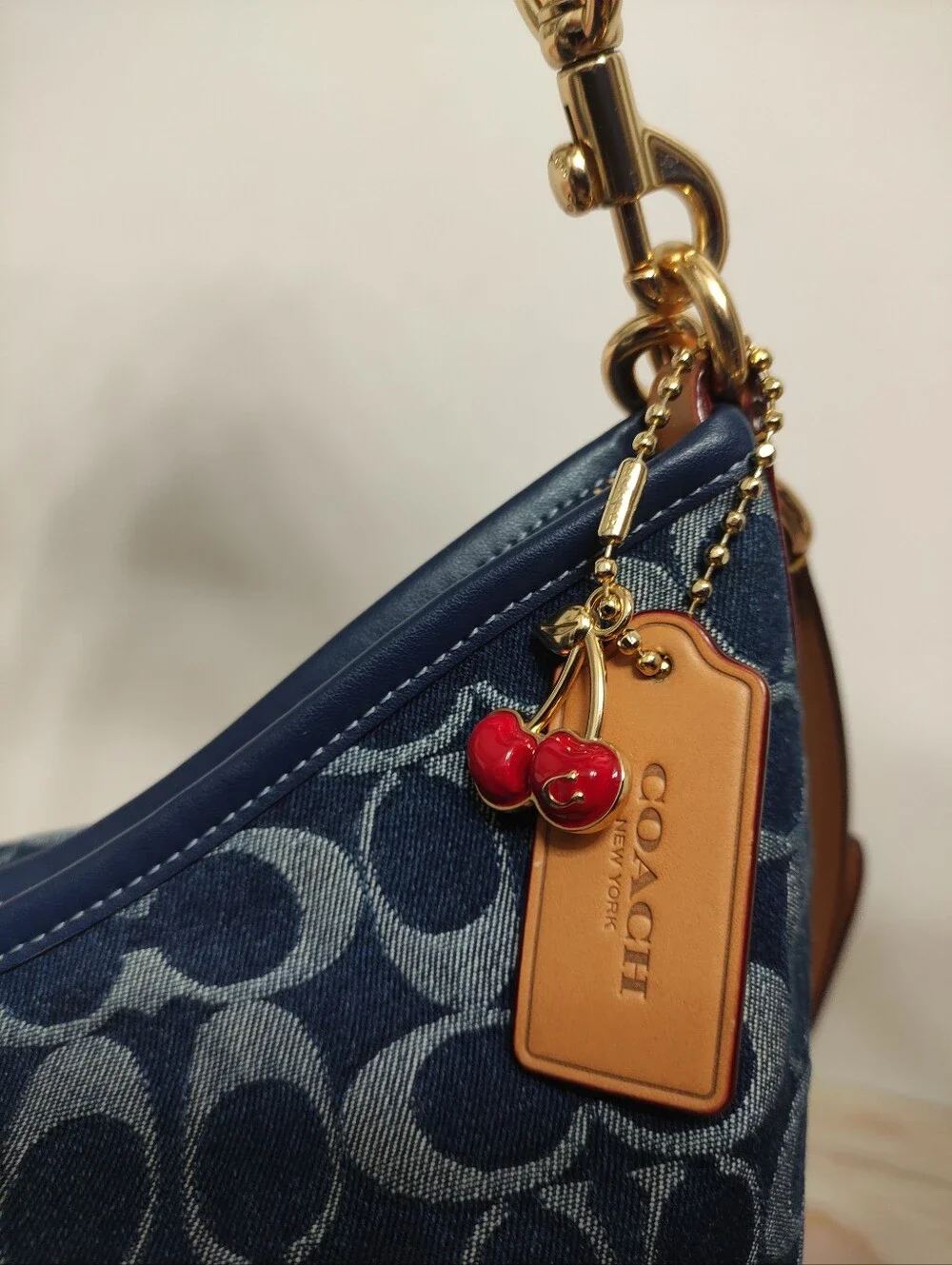 Coach CY702 Laurel Shoulder Bag in Signature Denim - Picture 12 of 16